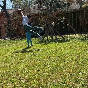 Meet your Posher, Eliaquin